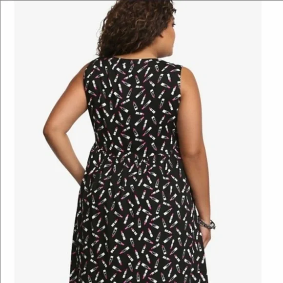 Torrid Lipstick Dress - Picture 5 of 6